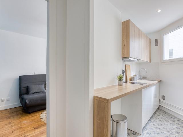 Très beau studio meublé et équipé Paris 9e