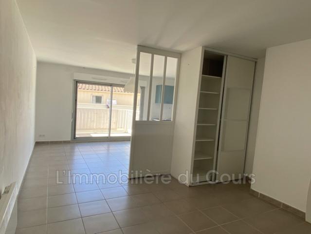 Très beau studio de 32 m² en plein centre ville de Jonquières