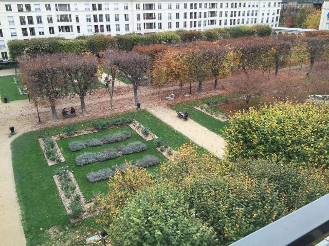 Très beau Studio Issy les Moulineaux