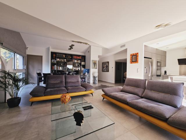 TRES BEAU T3 DE 120 M2 A