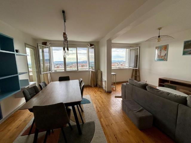 Très beau T3 meublé sur les hauteurs de CLERMONT au calme