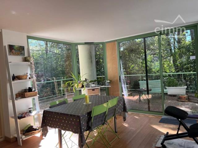 TRES BEAU T4 REZ DE JARDIN QUARTIER MONTPLAISIR