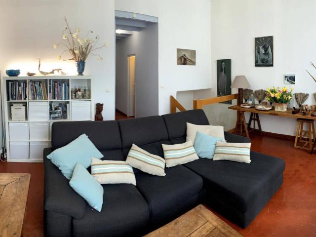 Très beau triplex avec jardin, plein centre ville