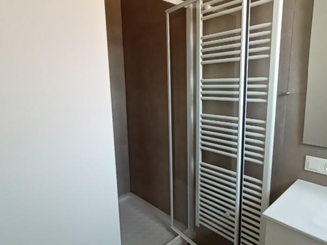 Très Bel Appartement 75m² T3 s/s travaux sur Maison de ville