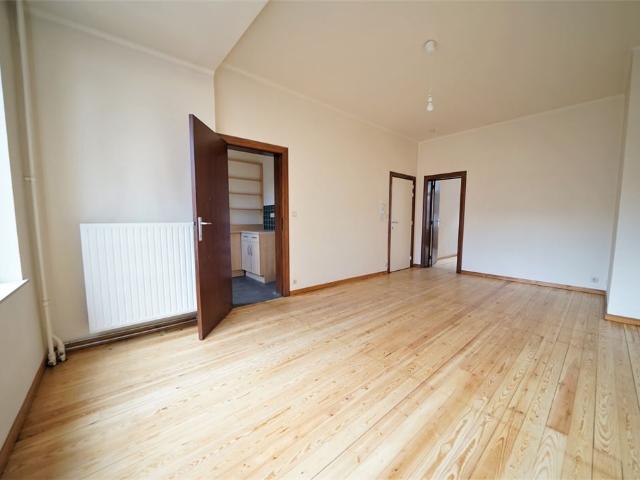Très bel appartement 1 chambre dans le centre de Nivelles – NIVELLES