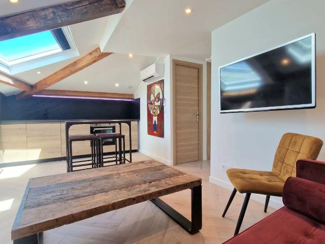 Très Bel appartement 2 Pièces rénové