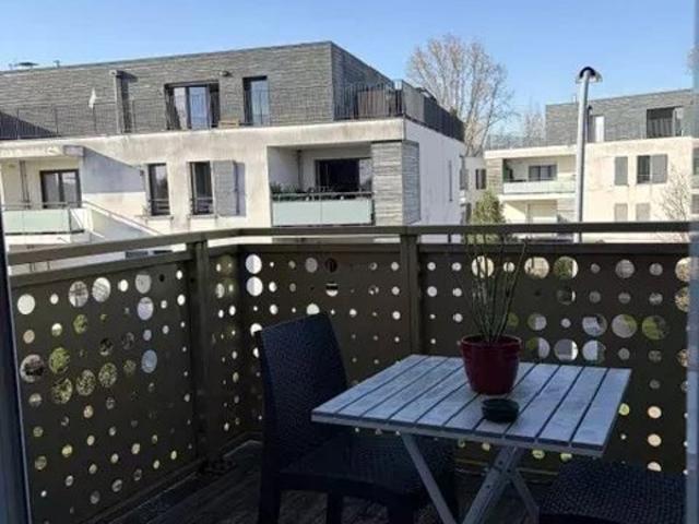 Trés bel appartement T2, grand balcon