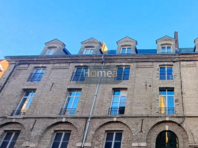 Très bel appartement vendu Meublé, situé entre la Plage et l