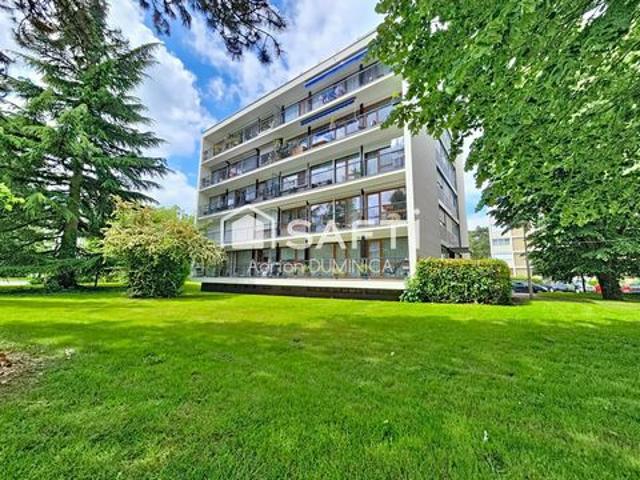 Très bel appartement avec balcon et cave, au clame