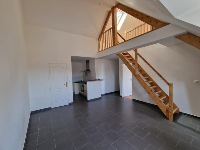 TRES BEL APPARTEMENT de 42,25 m2 LUMINEUX CENTRE VILLE DE BRAY SUR SOMME
