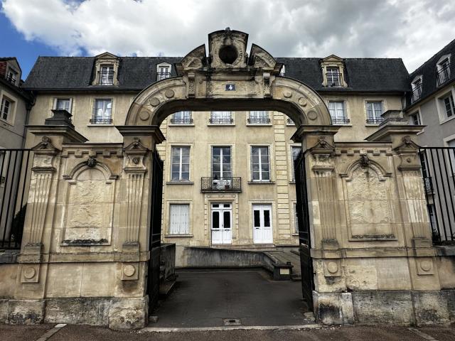 Très bel appartement de 197 m2 en plein coeur de Nevers 197m² Nevers