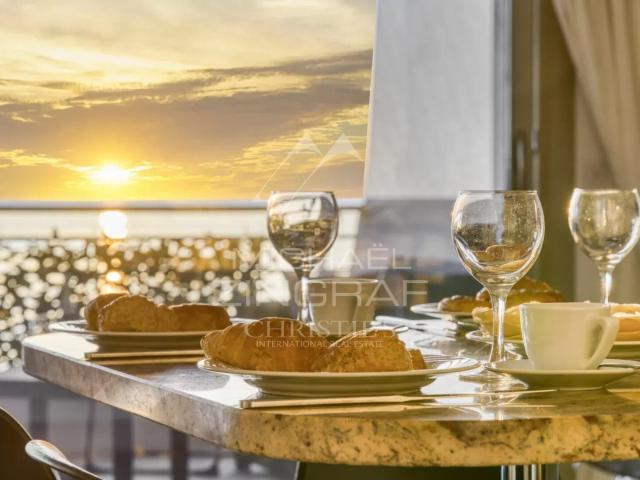 Très bel appartement en front de mer Palm Beach
