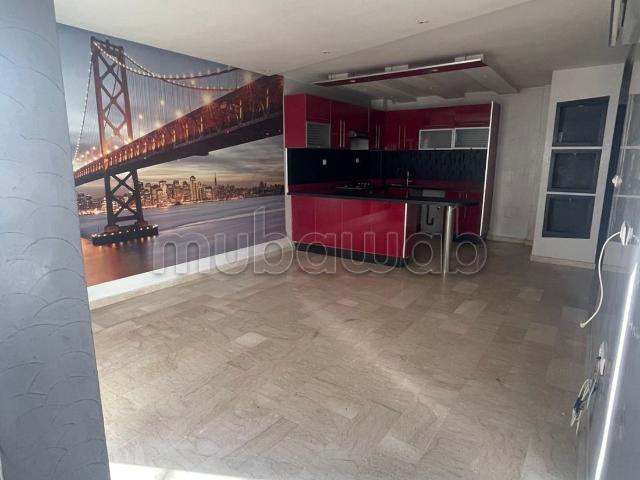 Très bel appartement en location à Maârif. 2 pièces. Terrasse et ascenseur