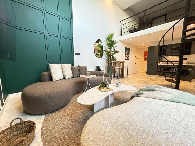 Très bel appartement en location à Oasis. 2 pièces. Meublé
