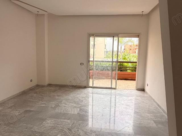 Très bel appartement en location à Agdal. Surface totale 94 m². Prestation de conciergerie, air conditionné