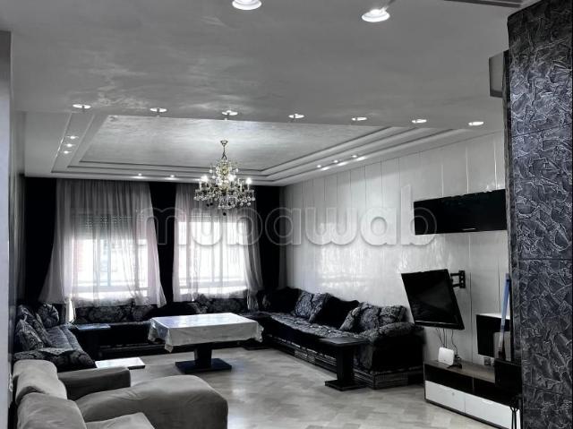 Très bel appartement en location à Les Hôpitaux. 5 pièces. Meublé