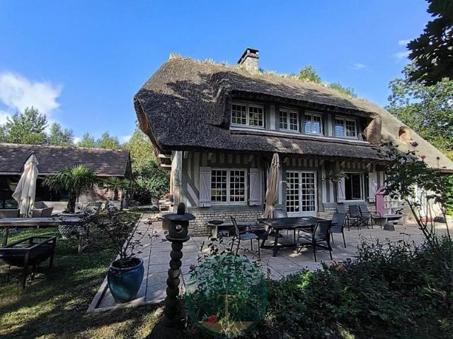 Très bel ensemble normand à Honfleur