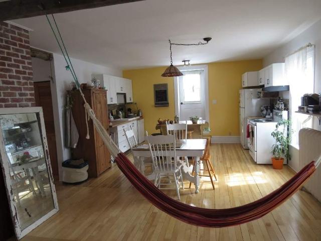 Très bel et grand appartement 5 ½ Vieux Nord de Sherbrooke