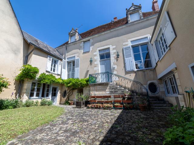 Très bel hôtel Particulier à ISSOUDUN 36100