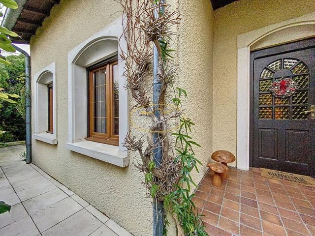 TRÈS BELLE MAISON D'ARCHITECTE