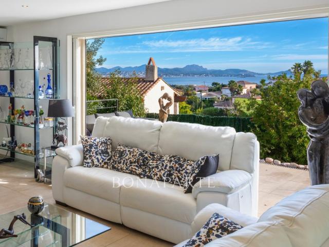 Très belle maison de 148m2 offrant une superbe vue mer