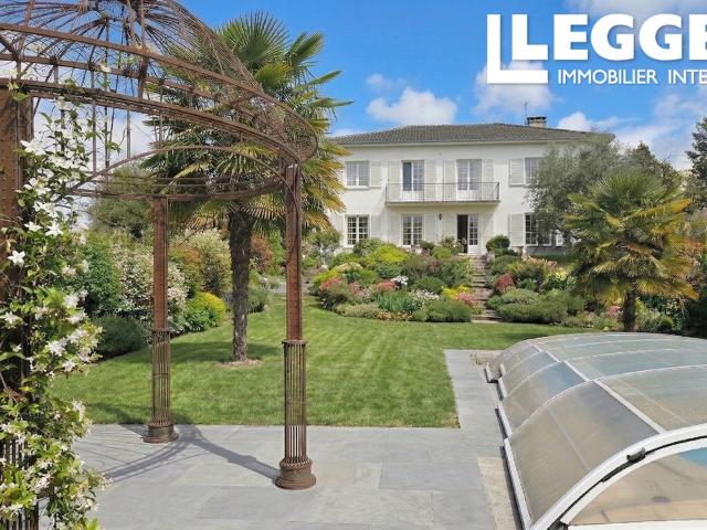 Très belle maison de 160m² avec Piscine à Chef Boutonne