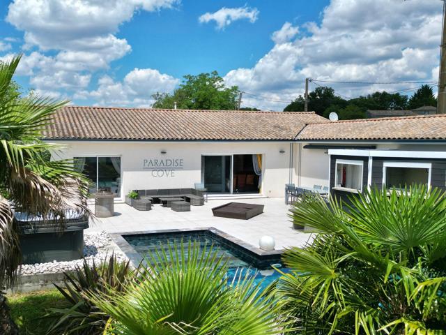 ✨ Très belle maison de plain pied de 160 m2 avec piscine ✨