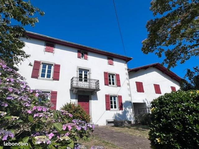 Très Belle demeure Bourgeoise XIX°S et Corps de Ferme sur 2ha