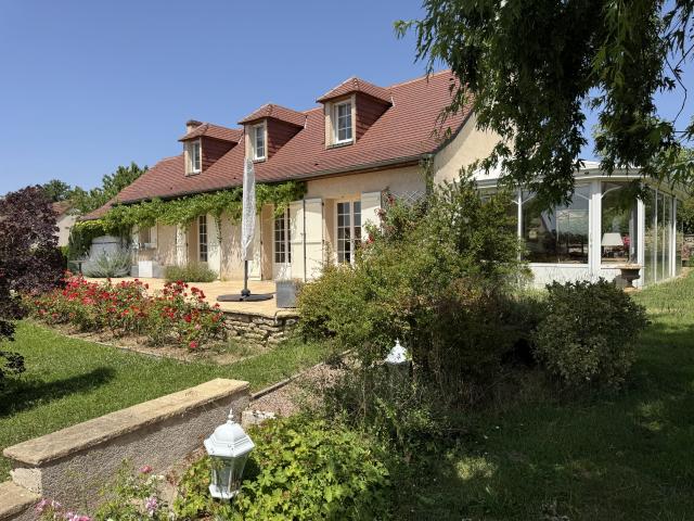 TRES BELLE PROPRIETE A CORBIGNY ENVIRONNEMENT PRIVILEGIE