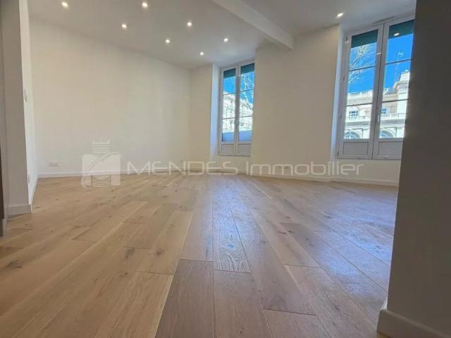 TRES BELLE RENOVATION 4 PIECES CASINO MENTON