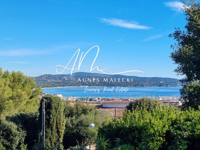 TRES BELLE VUE MER pour cette VILLA TRADITIONNELLE AVEC PISC