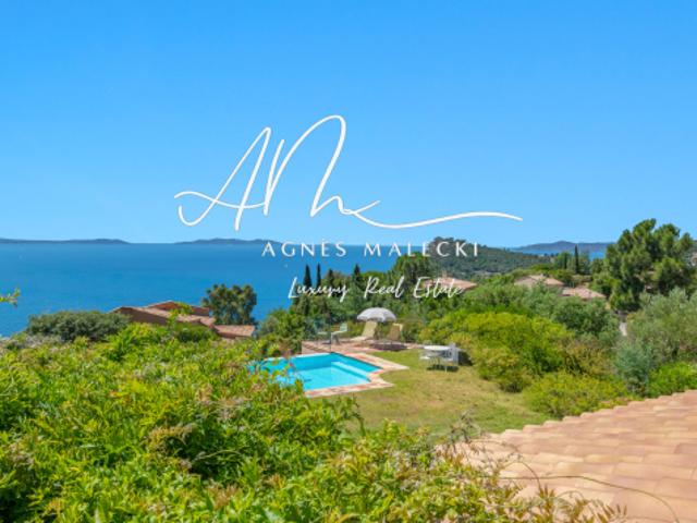 TRES BELLE VUE SUR LA MER POUR CETTE VILLA D ARCHITECTE PROC