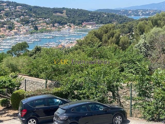 Très belle vue sur le port, à Saint Mandrier Sur Mer 83, appar