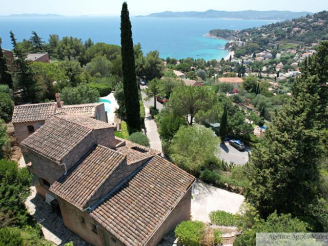 TRES BELLE VILLA AVEC SA VUE MER COIN INTIME