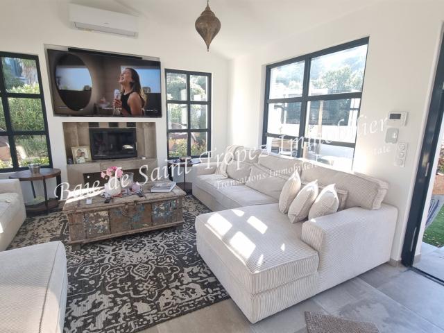 Très belle villa avec piscine à l'entrée de Saint Tropez 160m² Gassin