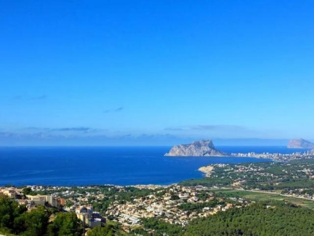 Très belle villa avec une vue imprenable sur la mer