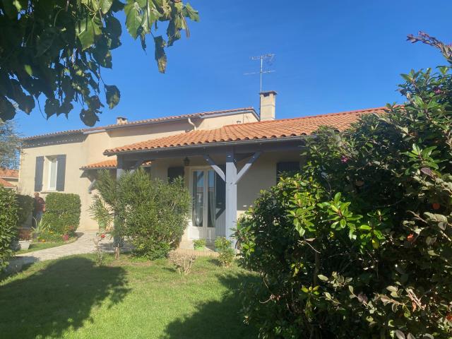 TRÈS BELLE VILLA À MARMANDE