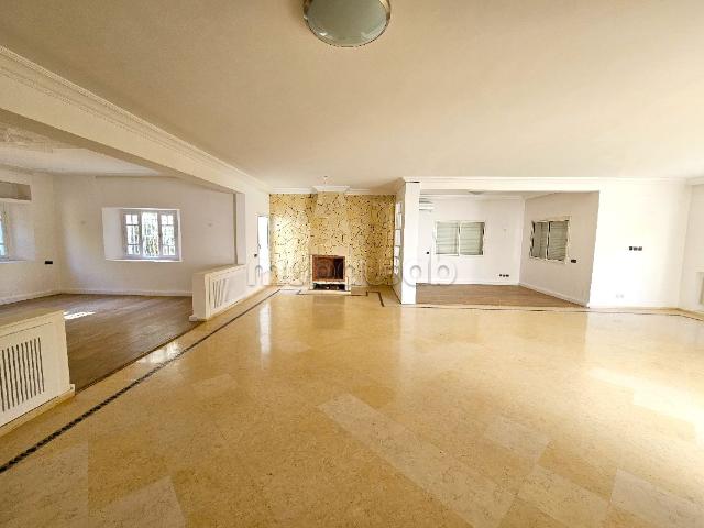 Très Belle Villa à Vendre au Quartier Souissi