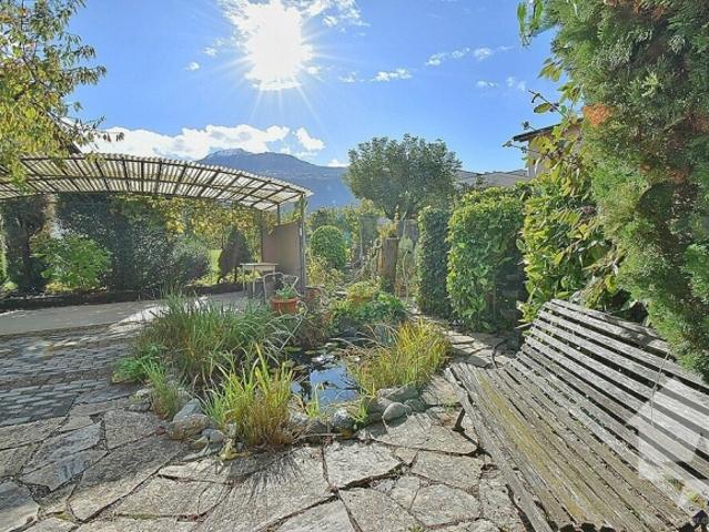 Très belle villa de 2 appartements avec un magnifique jardin