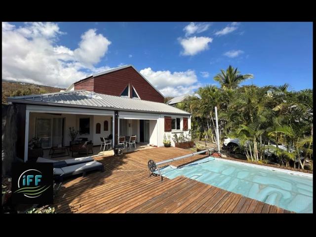 TRES BELLE VILLA F6 SAINT LEU