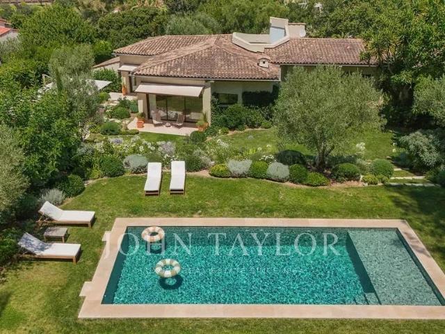 Très belle villa sur les hauteurs de Cannes
