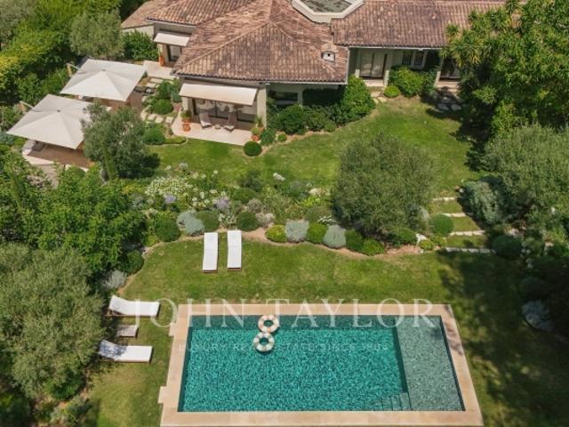 Très belle villa sur les hauteurs de Cannes