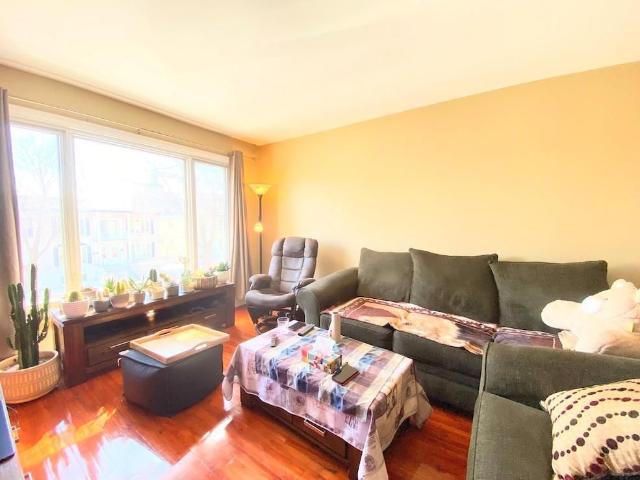 Très Grand appartement à louer Anjou