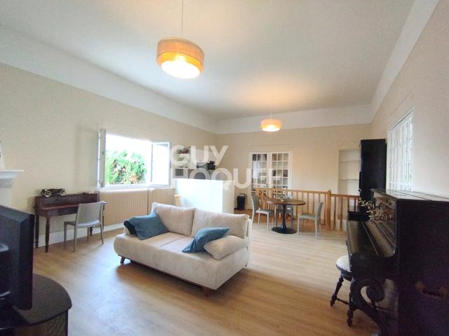 TRES GRAND DEUX PIECES MEUBLE 70M2 VIEUX MASSY