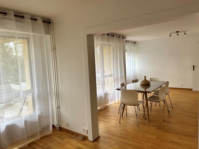 Très grand T4 meublé 147.63 m2