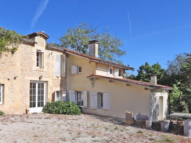 Très grande maison, piscine, gîtes, terres, 4 km Bergerac