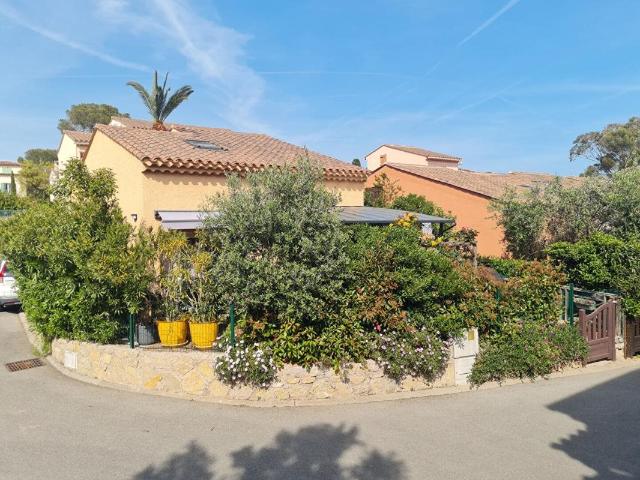 Très joli mazet plage à pieds 86m² Fréjus