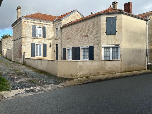 Très jolie maison de bourg avec 5 chambres