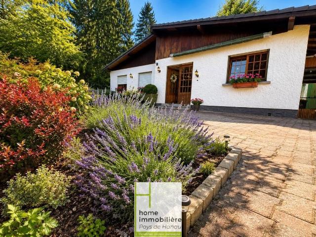 TRES JOLIE PLAIN PIED SUR 2400M2 DE TERRAIN A RENOVER