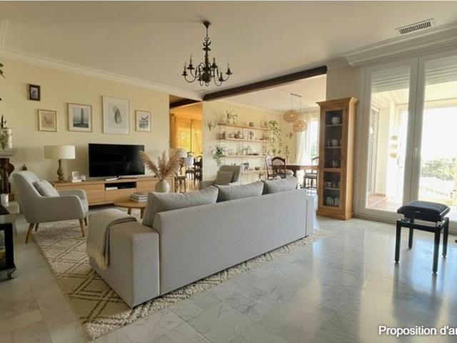 TRES RARE T4 135m² avec jardin + Terrasse + Garage POUSSAN